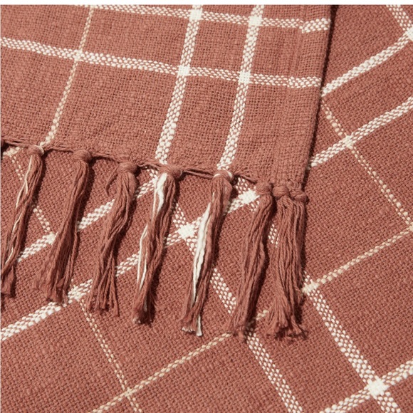NEW🔥Little Korboose by April
Nemeth Woven Throw Blanket in
Rust 50” x 60” - Picture 4 of 5